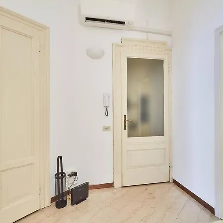 Easylife - Sophisticated In Cadorna Area Apartment